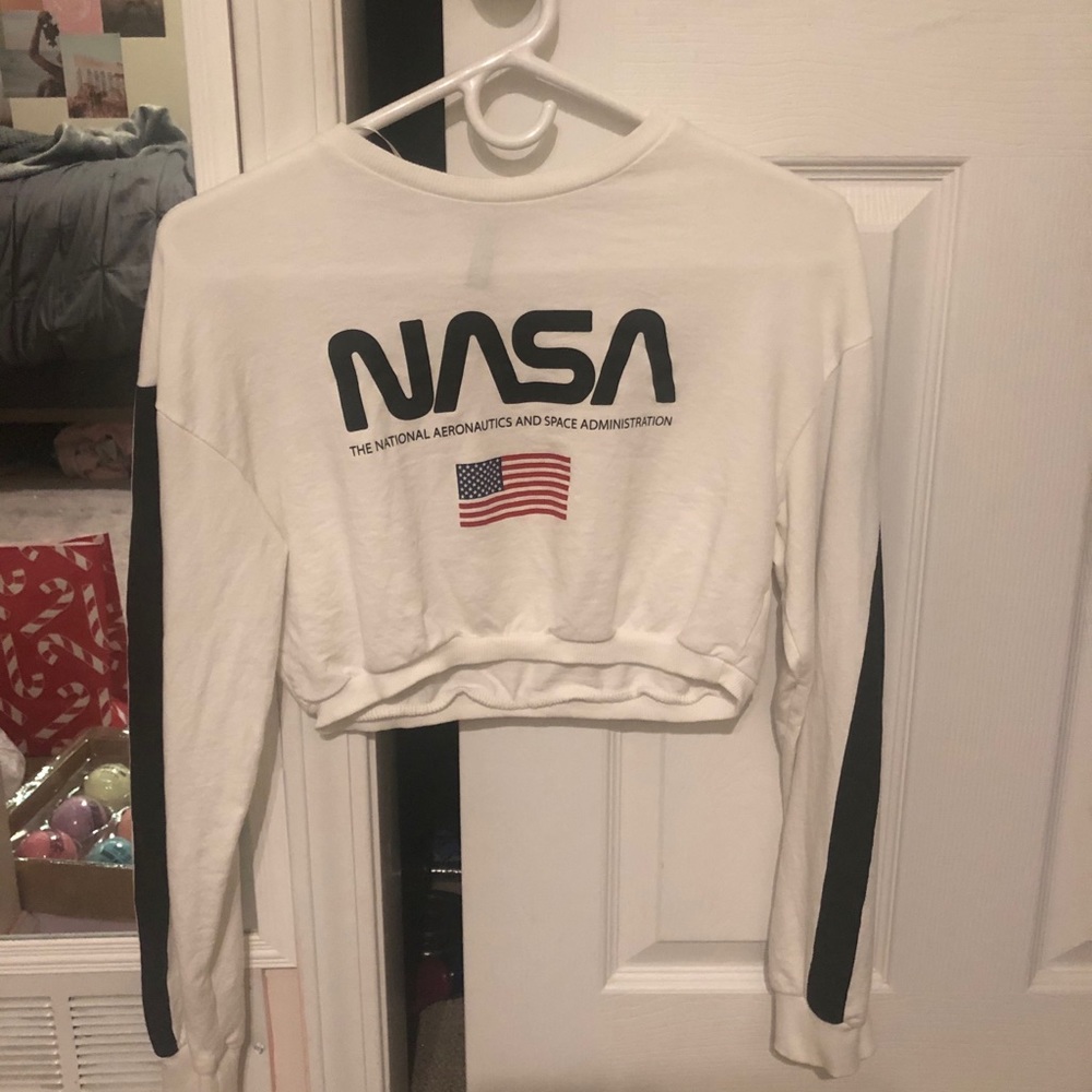 NASA Divided cropped tee